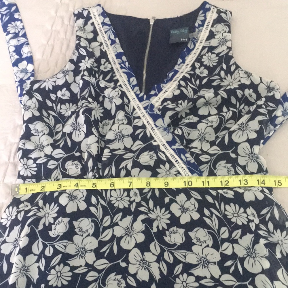 Stunning Gabby Skye floral maxi dress size 4 - Picture 10 of 16